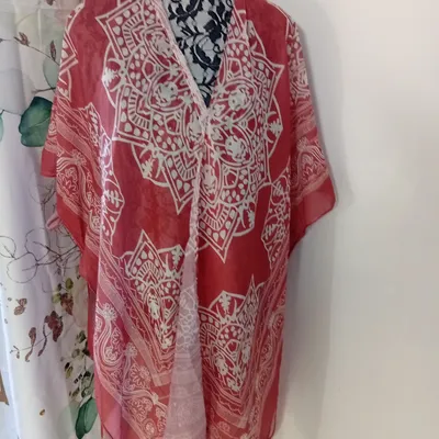 Joli kimono/paréo motifs mandala matière polyester recyclé taille unique 